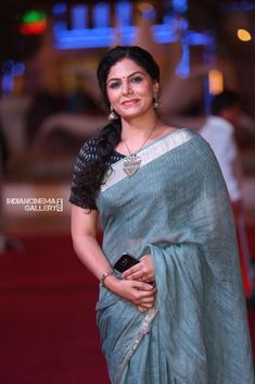 Asha Sarath, Nivetha Pethuraj, Indian Fashion Saree, South Actress, Beautiful Women Over 40, Latest Images, Actress Photos, Indian Beauty Saree, Indian Sarees