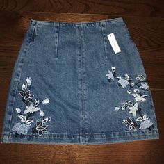 Bnwt Topshop Flower Embroidered Denim Skirt, Size 6 Jean Skirt Sewing Pattern, Printed Denim Skirt, Spring Medium Wash Mini Skirt, Spring Dark Wash Mini Skirt, Casual Embroidered Mini Skirt For Spring, Embroidered Jean Skirt, Blue Floral Embroidered Denim Skirt For Summer, Casual Denim Skirt With Floral Embroidery, Cheap Vintage Mini Denim Skirt