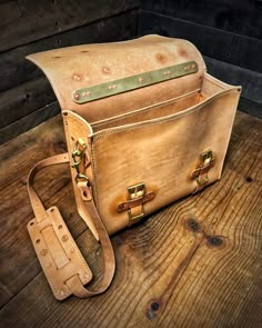 Vintage Briefcase With Leather Lining, Luxury Vintage Leather Briefcase, Vintage Leather Shoulder Briefcase, Brown Leather-lined Briefcase, Rugged Leather-backed Briefcase For Business, Handmade Leather Work, Leather Suitcase, Handmade Leather Belt