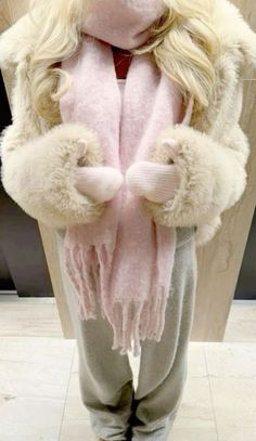 Warm Cozy Outfits Winter, Cosy Outfit Aesthetic, Cosy Winter Aesthetic, Girl Interrupted, Winter Fit, Cold Outfits, Neue Outfits