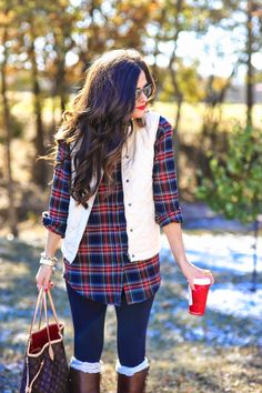 The Sweetest Thing: Cream & Casual + Giveaway Tall Outfits, Layer Clothes, Plaid Outfit, Cut Up Shirts, Thick Leggings, Flannel Outfits, Sweetest Thing, Plaid Vest, Plaid Tunic