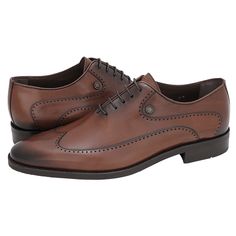 Sabael - Guy Laroche Men's lace-up shoes made of leather with leather lining and synthetic outsole. Available in Black and Cognac color. Luxury Men's Formal Lace-up Shoes, Luxury Brown Lace-up Dress Shoes, Luxury Vintage Men's Lace-up Shoes, Masculine Formal Lace-up Shoes With Leather Sole, Popular Mens Shoes, Mens Wingtip Shoes, Luxury Brown Lace-up Men's Shoes, Oxford Shoes Outfit, Wingtip Shoes