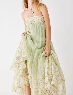 Long Beach Dresses Summer, Olive Green Floral Dress, Coctail Dresses 2023 Wedding, Garden Party Maxi Dress, Prom Dresses Colorful, Formal Dresses Green, Cola Aesthetic, Granola Vibes, Colorful Prom Dresses