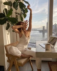 Elegante Casual, Dream Lifestyle, Beige Aesthetic, 인물 사진, 가을 패션, Yoga Poses, Dream Life, The Sky, Selfies