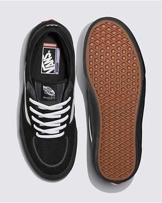 Old Skool Vans, Skate Culture, Shoes Outfit Fashion, Shoes Outfit, Skate Shoe, Gorgeous Shoes, Dream Shoes, The Next Generation, Old Skool