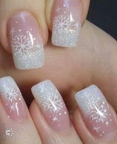 Christmas Shellac, Snowflake Nail Design, Nails Shellac, Shellac Manicure, Snowflake Nail Art, Festive Nail Art, Christmas Gel Nails, Christmas Nail Art Designs