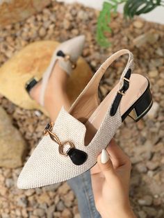 Classy Shoes For Women, Elegant Shoes Heels Classy, Female Shoes Heels, Foot Wear For Women, Business Casual Shoes For Women, Stylish Sandals For Women, Chunky Pumps, Work Heels, Slingback Mules