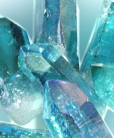 Turquoise Aesthetic, Aqua Aura Quartz, Aqua Aura, Pretty Rocks, Beautiful Rocks, Aqua Turquoise, Minerals And Gemstones, Rocks And Gems