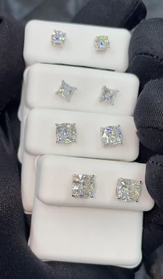 Diamond Earring Moissanite Studs Prom 2k24, Mens Diamond Earrings, Xoxo Jewelry, Expensive Jewelry Luxury, Store Ideas, Jewelry Luxury, Diamond Earring, Large Cars, Classy Jewelry