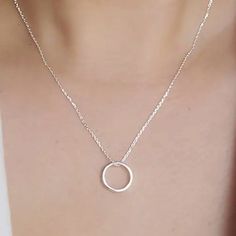 Everyday Simple Round Jewelry, Simple Round White Gold Jewelry, Simple Everyday Clavicle Chain Jewelry, Simple Clavicle Chain Jewelry For Everyday, Minimalist Jewelry With Simple Design, Minimalist Metal Ring Jewelry As Gift, Minimalist Metal Ring Jewelry Gift, Simple Open Circle Jewelry For Gift, Minimalist Gift Necklaces With Metal Ring