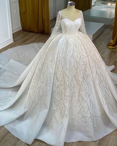 SPECIFICATIONSBrand Name: yydschiStyle: ExquisiteNeckline: V-NECKSleeve Length(cm): FullTrain: Chapel TrainOrigin: Mainland ChinaCN: JiangsuDresses Length: Floor-LengthBack Design: Lace UpActual Images: YesWedding Dress Fabric: SatinFor Pregnant Women: YesDecoration: LaceDecoration: SequinedDecoration: PleatPlace of Origin: ChinaBuilt-in Bra: YesModel Number: 23082503Item Type: Wedding DressesFashion Element: LuxurySleeve Style: regularis_customized: YesWaistline: NaturalSilhouette: Ball GownCol Long Sleeves Wedding Dress, Wedding Dress 2024, Sleeves Wedding Dress, Women Bride, Dress 2024, Luxury Dresses, فستان سهرة, Bride Gowns, Chapel Train