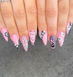 Metallic Nail Art, Ombre Manicure, Wow Nails, Nail Drawing, Cute Simple Nails, Holiday Nail Designs, Goth Nails, Nail Pops, Stiletto Nails Designs