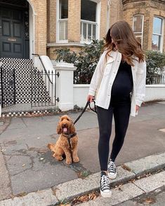 Big Bump Maternity Outfits, Smart Casual Maternity Outfit, Pregnant Autumn Outfits, Cool Pregnancy Outfits Street Style, Pregnant Style Winter, Autumn Maternity Outfits, Maternity Fashion Fall/winter, Pregnancy Office Outfits, Pregnant Outfits Casual