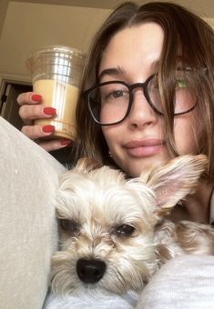 hailey bieber Hailey Bieber Dog, Hailey Justin, Autumn In New York, Dog Pics, Historical Images, Pink Vibes