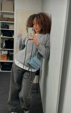 Outfit Pull Gris, Ootd Idea, Clueless Outfits, Cute Lazy Day Outfits, Workwear Fashion, Causual Outfits, Streetwear Fashion Women