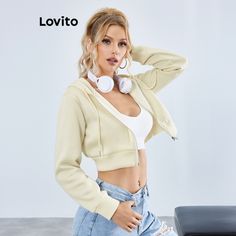 Eleva o teu estilo com o Lovito Casual Moletom com Capuz e Laço em Bege Claro! 👚✨ Este moletom é perfeito para mulheres que desejam um visual descontraído e elegante. Com um capuz e detalhe de laço, este moletom acrescenta um toque de estilo ao teu look casual. A cor bege claro o torna versátil para diversas ocasiões, mantendo-te estilosa e confortável. Não percas a oportunidade de adicionar o Lovito Casual Moletom com Capuz e Laço em Bege Claro ao teu guarda-roupa. Adquire o teu agora e esteja pronta para arrasar com estilo em todas as situações! ❄️👖 #ModaCasual #ConfortoEstiloso Crop Zip Up Hoodie, Thick Hoodies, Women Sweatshirts, Back In Stock, Drawstring Hoodie, Women Clothing Boutique, Casual Hoodie, Crop Jacket, Cropped Hoodie