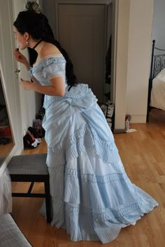 I am currently making this bodice in pink satin. My skirt will have to be different because I'm wearing it for the Northeaster parade. Period Clothing, Bustle Dress, Victorian Costume, 19th Century Fashion, Old Dresses, Victorian Clothing, Vintage Gowns, Edwardian Fashion, Historical Dresses