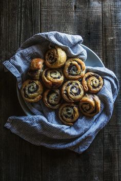 I'd say if I had to choose a theme for the holidays it would be baking. In addition to the sticky toffee pudding, and at least a dozen batches of cookies, we capped off the weekend with Sarah's flaky, buttery, blueberry almond morning buns. They've quickly become a household favorite. If you weren't one of the lucky souls who received a Christmas copy of Sarah's book, The Sugar Hit, now's the time to treat yourself. Morning Buns, Morning Bun, Toddler Breakfast, Breakfast Brunch Ideas, Toffee Pudding, Sticky Toffee Pudding, Sweet Rolls, Sweet Breads, Breakfast Brunch Recipes