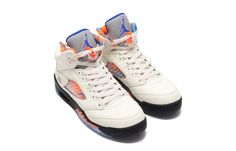 Nike Air Jordan 5 Retro BG International Flight 440888-148 Vapour Max Nike, International Flight, Air Jordans Women, Nike Air Jordan 5, Nike Sacai, Low Air Jordan 1, Jordan 5 Retro, Womens Air Jordans, Air Jordan 5 Retro