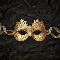 Venetian Style Gold Couple's Masquerade Mask Gold Lace | Etsy Golden Mask, The Mask Costume, Prom Costume, Party Face Masks