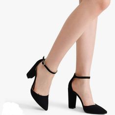 Nwt Dream Paris Coco Pointed Toe 4 In.High Heels. Size 7.5 Comes In The Original Box. Paris Shoes, Stylish Short Dresses, Short Heels, Beautiful Heels, Shoes Color, High Heel Pumps, Casual Shoes Women, Cute Black, Pump Shoes