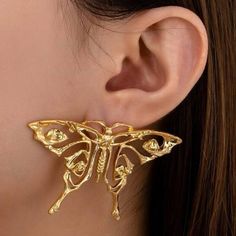 “Mariposa” Butterfly Elaborate Ornate Scrolling Curling Gold Cut-Out Hollow Elegant Elevated Upscale Stud Post Earrings. Gorgeous Cut-Out/Hollow Gold Butterflies With Scrolling Ornate Designs. New. Measurements: Eardrop Length: 1.6” Earring Width: 2.8” If You Want It, Don’t Let It Get Away Send Me An Offer! I Love To Do Bundle Order Discounts! Cheap Elegant Gold Flower Earrings, Luxury Leaf-shaped Nature-inspired Jewelry, Jewel Tone Earrings, Butterfly Accessories, Mariposa Butterfly, Red Coral Earrings, Butterfly Earrings Gold, Hammered Hoop Earrings, Ghost Earrings