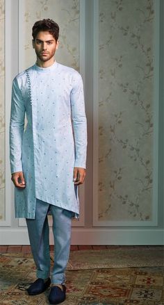 Asymmetric Kurta Men, Unique Kurta For Men, Unique Kurta Designs For Men, Mens Kurta Pattern, Ethnic Wear Indian Men, Menswear Indian, Indian Menswear