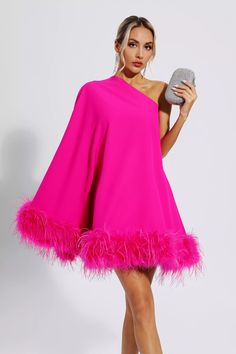 Ailani Pink Feather Trim One Shoulder Mini Dress Glitter Wedding Dress, Ostrich Feather Trim, One Sleeve Dress, Bandage Midi Dress, Feather Trim, Estilo Chic, Pink Feathers, Feather Dress, Cape Dress