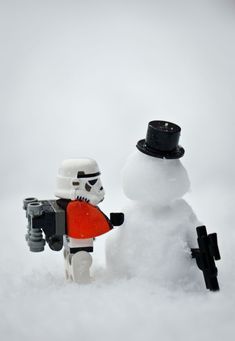 Snow duties by ~Balakov on deviantART Star Wars Figure, Lego Stormtrooper, Super Troopers, Lego People, Art Kawaii, Star Destroyer, Lego Photography, Star Wars Stormtrooper, Star Wars Figures