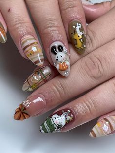 🍂 Cute 3D Snoopy Fall Press On Nails 🍁 | Handmade for Autumn Vibes 🍁 Welcome the Fall Season with Style 🍁 Get ready to celebrate the cozy fall vibes with this adorable Snoopy-inspired press-on nail set! Hand-painted with love and precision, these nails feature 3D Snoopy characters, pumpkins, stars, and woodland-themed designs to bring an autumn aesthetic to your fingertips. Whether you're sipping on pumpkin spice lattes or enjoying crisp autumn walks, this nail set is the perfect accessory for the season! 🧡 ✨ Why Choose These Press-On Nails? ✅ Unique Design: Features Snoopy, fall leaves, pumpkins, and earthy tones that scream autumn! ✅ Handmade with Care: Each nail is carefully hand-painted to perfection. ✅ Durable & Reusable: Designed for long-lasting wear with proper care. ✅ Customi Snoopy Thanksgiving, Snoopy Nails, Snoopy Fall, Client Board, November Nails, Pumpkin Nails, Dope Nail Designs, Glow Nails, Pretty Gel Nails