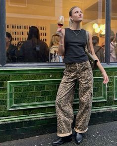 Stile Kendall Jenner, Look Grunge, Leopard Print Pants, Leopard Pants, High Waist Fashion