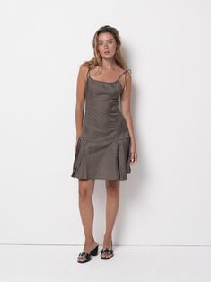 The Dawn dress is a drop-waist midi skirt featuring adjustable tie straps, invisible side zip, pleated skirt detailing, and princess seams for an ultra flattering fit. Drop Waist Maxi Dress, Mariposa Dress, Balloon Skirt, Organza Top, Ballerina Dress, Online Closet, Fall 24, Dreamy Dress, Princess Seams