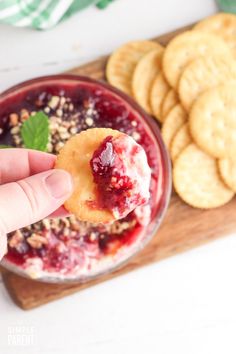 EASIEST Cranberry Cream Cheese Dip - Holiday Appetizer Must Have! Dip Greek Yogurt, Jalapeno Cranberry Dip, Cranberry Jalapeno Dip, Cream Puff Dessert, Thanksgiving Apps