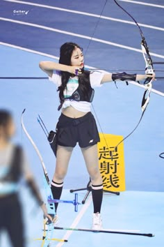 Archery Photoshoot, Archery Outfit, Sportwear Outfit, Archery Aesthetic, Archery Women, Archery Girl, Female Pose Reference, Bow And Arrow