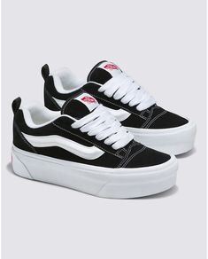 Unisex Vans Knu Stack, Style# VN000CP66BT, Size 6 Men's, 7.5 Women's, Color Black/True White A Puffy 90s Style with a Chunky Platform Outsole The Knu Stack starts with our modern interpretation of a classic 90s silhouette—and then cranks it up a notch. With double the height, a puffed up tongue, and a 3D-molded Sidestripe, this in-your-face shoe boasts dramatic style details that blend an icon of the past with today’s bold trends. Reissued 90s low top shoe 34 mm platform height Sturdy suede uppe Vans Chunky Shoes, Puffy Vans, Vans Chunky, Chunky Vans, Sepatu Platform, 90s Silhouette, Vans Platform, Platform Vans, Tenis Vans