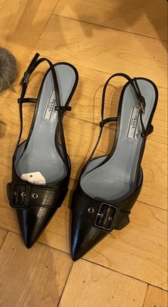 Old Money Sandals, Old Money Shoes, Pretty Heels, Shoe Wishlist, Cute Heels, Hype Shoes