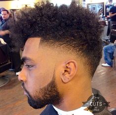 This fade is dope, clean! Black Man Hair, Dreads Long, Afro Dreads, Black Haircuts, Curly Hair Fade, Curly Haircut, Awesome Hairstyles, Natural Afro, Mens Hairstyle