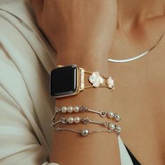 For Apple Watch Bands For Womens Is Adorned With A Four-Leaf Clover Symbolizing Luck, Adding A Touch Of Sophistication To Your Watch, Transforming It Into A Magnificent Piece Of Jewelry. Seamlessly Blending With Various Outfits, It Serves Not Only As A Watch Strap But Also As A Versatile Accessory. The Fancy Bracelet-Style Strap Let Your Watch Even More Eye-Catching And Reaping Compliments. Upgraded Diamond-Studded Appearance, Not Only Is The Four-Leaf Clover Surrounded By Inset Diamonds, But We Apple Watch With Jewelry, Fancy Apple Watch Bands, Apple Watch And Bracelet Stack, Gold Bracelet Strap Apple Watch Band, Elegant White Bracelet Strap Watch Bands, Apple Watch Style Women, Apple Watch Bands Gold, Apple Watch Bands Fashion, Fancy Bracelet