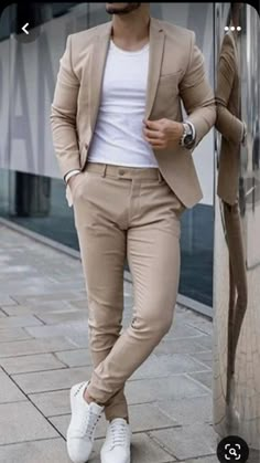 Men’s Wedding Outfit, Mafia Men, Suits And Sneakers, Stylish Mens Suits, Herren Style, Tan Suit, Beige Suits