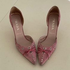 pink heels, kitten heel,  fashion inspiration, fashion inspo, summer fashion, 2024 fashion, vintage fashion, vintage shoes, It girl, that girl, moodboard, goals Whimsical Heels, Vintage Designer Heels, 00s Shoes, Glamouröse Outfits, Dr Shoes, Vintage Heels, Fancy Shoes, Cute Heels