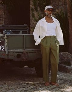 Mens Beach Fits, Older Man Style, Italian Grandpa Style, Men Casual Wedding Outfit, Men’s Casual Wedding Attire, Mens Bohemian Style, Mens Fashion Old Money, Italy Mens Fashion, Summer Wedding Outfit Men