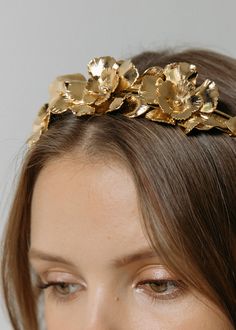 Each Rowena Headband is constructed by hand in our Brooklyn sudio, so each one is one-of-a-kind and no two are entirely alike. Featuring a combination of golden blooms and life-like foliage, the Rowena evokes an ethereal, Grecian mood, and can be worn atop the head like a headband, or in the back of the head, framing an up-do or loose waves. Dimensions: 6.75 x 6 inches, 1.5 inches height Weight: 97g Luxury Hair Accessories, Julia Berolzheimer, Back Of The Head, What A Girl Wants, Jennifer Behr, Gold Headband, Luxury Hair, Loose Waves, Fine Jewelry Gift