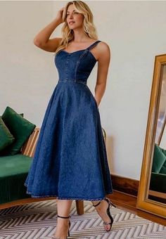 Demin Dress Outfit, 50 Dress, Diy Jeans, Skandinavian Fashion, The Diva, Effortlessly Chic Outfits, Classy Dress Outfits, African Design Dresses, Stylish Dress Designs