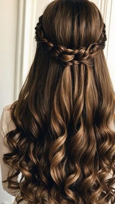 Bas Mitzvah, Hire Style, Intricate Hairstyles, Cute Bun Hairstyles, Female Hairstyles, Hair Mistakes, Natural Gray Hair, Braided Hair, Fancy Hairstyles