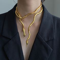 spedizione gratuita, servizio più rapido Bendable Necklace, Snake Choker Necklace, Golden Snake, Sculptural Jewelry, Snake Jewelry, Diamond Eyes, Snake Necklace, Chunky Jewelry, Stylish Necklace