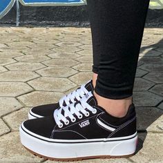 Brand New With Box Black Canvas Upper Lace-Up Closure Padded Collar Platform Midsole Waffle Rubber Outsole Vans Platform Sneakers, Shoes In Style, Vans Platform, Vans Shoes Women, Vans Shoe, Shoes Vans, Cute Sneakers, Vans Black, Black Platform