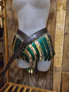 The belt fits up to a 46" waist. I can adjust where the scale plates sit on the belt to suit the buyer. The scales are Anodized Aluminum. The Belt is leather. Scalemail Skirt, Scalemail Armor, Chainmail Clothing, Armor Belt, Scale Maille, Larp Ideas, Bow Drawing, Pagan Wedding, Scale Mail