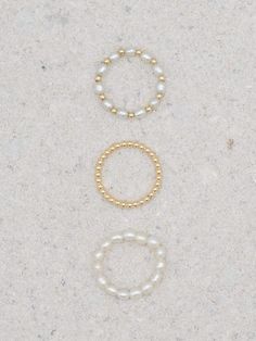 Everyones favorite rings to stack now in a bundle set! Our Mar, Paraiso and Beaded Ring make the perfect, delicate ring combo, a total value of $94. Freshwater pearls & 14k Gold-filled beads Sizing Guide: Click Here *Allow 3-5 business days for production before shipping as all of our pieces are handmade* Beaded Rings Tutorials, Diy Beaded Rings, Detailed Jewelry, Beaded Necklace Diy, Handmade Jewelry Tutorials, Diy Bracelet Designs, Diy Rings, Beads Bracelet Design, Diy Wire Jewelry