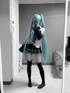 source: nyonye_nya on X Vocaloid Cosplay, Fantasias Halloween