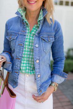 How to Do the J.Crew Sleeve Roll & Other Outfit Zhushing Tricks - Hi Sugarplum! J Crew Outfits, Jacket Sleeves, Rolled Jeans, Rolled Up Jeans, Moms Fashion, Hooded Denim Jacket